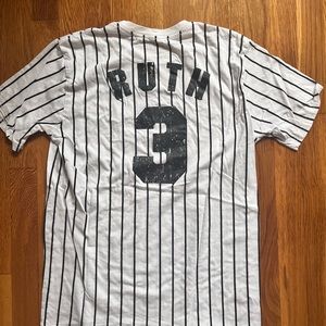 Yankees Shirt- babe ruth ⚾️